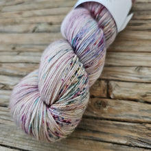 Cargar imagen en el visor de la galería, Poppy - Silky ME