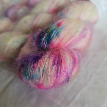 Cargar imagen en el visor de la galería, Favorite Crime - Silky Mohair