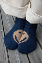 Ladda upp bild till gallerivisning, 52 Weeks of One-Skein Knits by Laine Publishing – project photograph