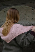 Ladda upp bild till gallerivisning, 52 Weeks of One-Skein Knits by Laine Publishing – project photograph