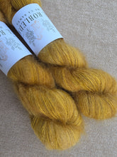 Cargar imagen en el visor de la galería, Mida - Silky Mohair