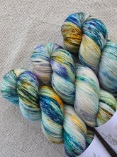 Cargar imagen en el visor de la galería, Escándalo Botánico II - Silky BFL Lace