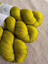 Cargar imagen en el visor de la galería, Fistik - Silky ME