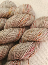 Load image into Gallery viewer, Parece Pimento - SilkYak DK