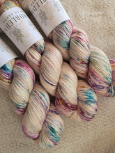 Load image into Gallery viewer, Poppy II - Silky BFL