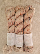 Load image into Gallery viewer, Entre Patios - Mulberry