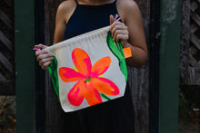 Cargar imagen en el visor de la galería, Flower hand painted Bag