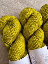 Cargar imagen en el visor de la galería, Fistik - Silky ME