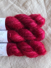 Load image into Gallery viewer, Rubinrot - Disco Mohair