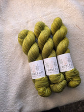 Load image into Gallery viewer, Fistik - Huanaco Single