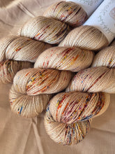 Load image into Gallery viewer, Entre Patios - Silky BFL Lace