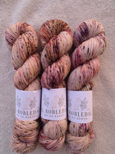 Load image into Gallery viewer, Fig Dust - Tweed ME