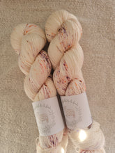 Cargar imagen en el visor de la galería, Higo & Miel - Silky BFL Lace