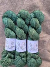 Cargar imagen en el visor de la galería, Matcha Mood - Silky BFL Lace