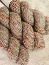 Load image into Gallery viewer, Parece Pimento - SilkYak DK