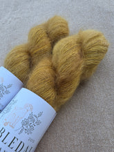 Cargar imagen en el visor de la galería, Mida - Silky Mohair