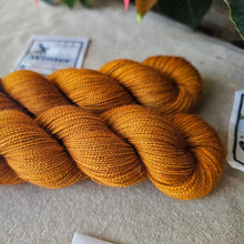 Cargar imagen en el visor de la galería, Gingerbread - Imperial Alpaca