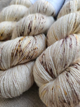 Cargar imagen en el visor de la galería, Rodeo - Silky BFL