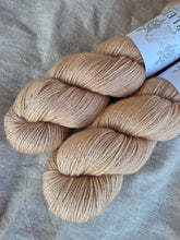 Cargar imagen en el visor de la galería, Halm - Silky BFL
