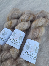 Load image into Gallery viewer, Hoja de Plata - Silky Mohair
