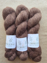 Cargar imagen en el visor de la galería, Pecan - Fluffy Yak