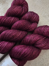 Cargar imagen en el visor de la galería, Tempranillo - Silky BFL