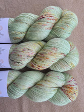 Cargar imagen en el visor de la galería, Pátina - Silky BFL Lace