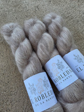 Cargar imagen en el visor de la galería, Barefoot - Disco Mohair