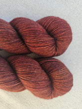 Cargar imagen en el visor de la galería, Red Fox - Silky ME Sock