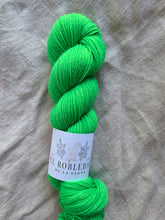 Laden Sie das Bild in den Galerie-Viewer, Lucky Dip - British Wool