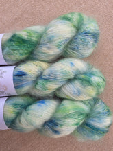 Cargar imagen en el visor de la galería, Seaglass - Silky Mohair