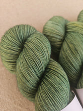 Cargar imagen en el visor de la galería, Matcha Mood - Silky ME