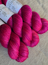 Laden Sie das Bild in den Galerie-Viewer, Alô Virginia - Silky BFL