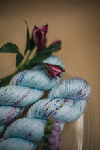 Load image into Gallery viewer, Madrid, en Azul. - Silky ME