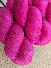 Load image into Gallery viewer, Buganvilla - Silky BFL