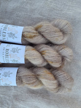 Load image into Gallery viewer, Hoja de Plata - Silky Mohair