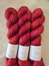 Load image into Gallery viewer, Barro Rojo - Silky BFL Lace