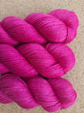 Load image into Gallery viewer, Buganvilla - Silky BFL