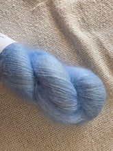 Load image into Gallery viewer, 1989 - Silky Mohair