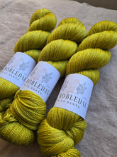 Laden Sie das Bild in den Galerie-Viewer, Lucky Dip - Silky BFL Lace