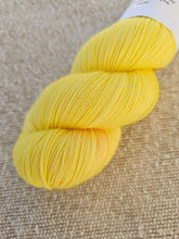 Cargar imagen en el visor de la galería, OOAK - Sock Twist