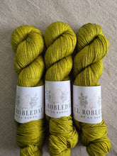 Cargar imagen en el visor de la galería, Fistik - Silky ME