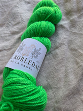 Laden Sie das Bild in den Galerie-Viewer, Lucky Dip - British Wool