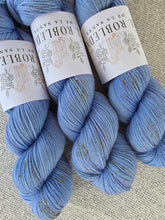 Load image into Gallery viewer, Altars - Silky ME