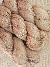 Load image into Gallery viewer, Entre Patios - Mulberry