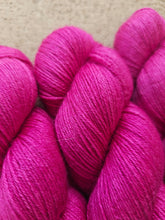 Load image into Gallery viewer, Buganvilla - Silky BFL