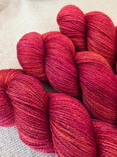 Load image into Gallery viewer, Barro Rojo - Silky BFL Lace