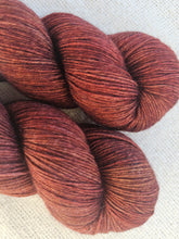 Cargar imagen en el visor de la galería, Red Fox - Silky ME Sock