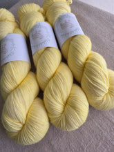 Load image into Gallery viewer, Zestie - Sock Twist