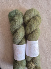 Load image into Gallery viewer, El Castañar - Fluffy Yak